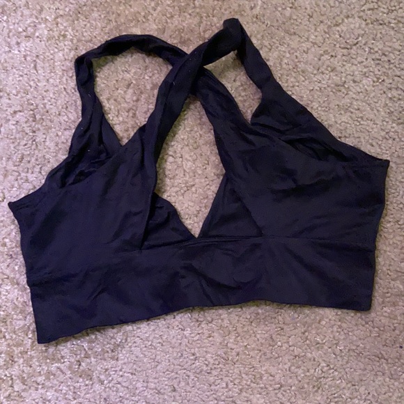 gap body live in unlined crossback bra - Picture 2 of 3